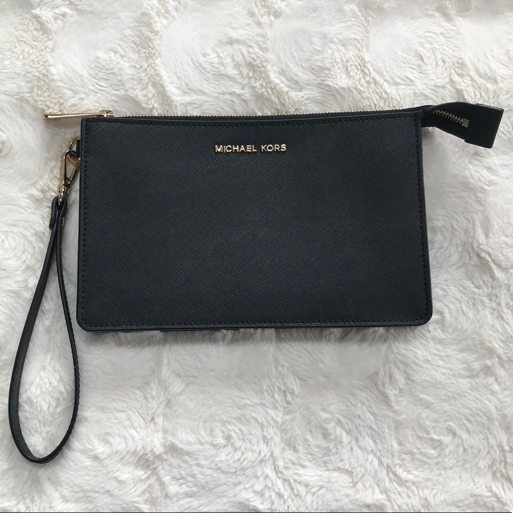 NWOT Michael Kors wristlet